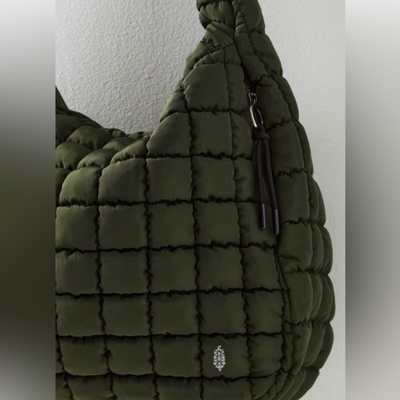 NWOT FP Movement x Free People Quilted Carryall in Army - Picture 3 of 9